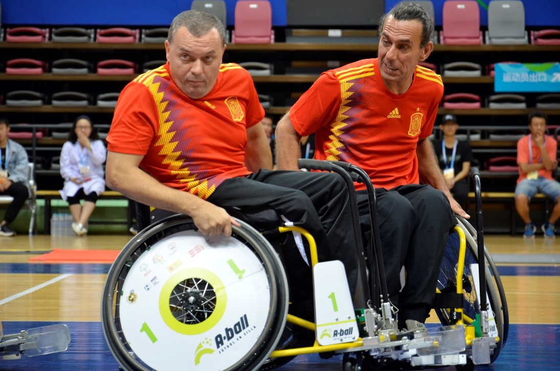 彩蛋西班牙轮椅足球在我校体育馆首演校长李忠献会见西班牙代表团一行